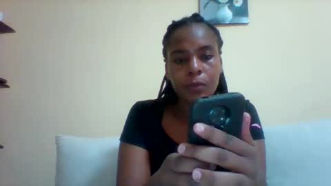 DOVY ACHIENG online show from 02/06/25, 12:05