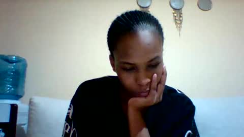 DOVY ACHIENG online show from 09/27/25, 04:34