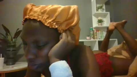 sexyquin1 online show from 02/26/25, 12:49