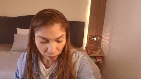 Snapshot of sexyrachel_ chatting on 05/02/26, 11:37 R A C H E L online show from 05/02/26, 11:37