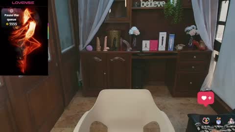 Snapshot of sexyrachel_ chatting on 05/24/26, 12:32 R A C H E L online show from 05/24/26, 12:32