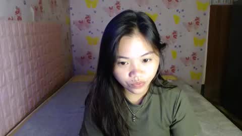 Snapshot of sexyreesebunny chatting on 10/05/25, 01:53 Reese online show from 10/05/25, 01:53