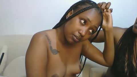 sexyriri22 online show from 12/02/25, 10:05