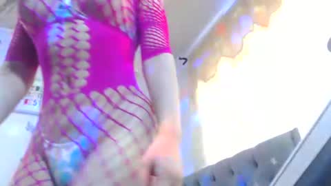 Snapshot of sexysafiravenus chatting on 01/03/25, 05:10 Venus Independent Model online show from 01/03/25, 05:10