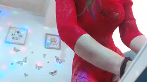 Snapshot of sexysafiravenus chatting on 02/18/25, 05:10 Venus Independent Model online show from 02/18/25, 05:10