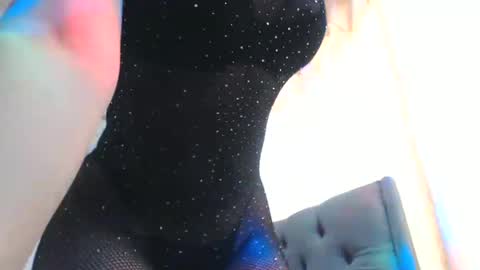 Snapshot of sexysafiravenus chatting on 09/17/25, 06:09 Venus Independent Model online show from 09/17/25, 06:09