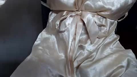 Snapshot of sexyshinixx chatting on 10/08/25, 08:39 sexyshinixx online show from 10/08/25, 08:39