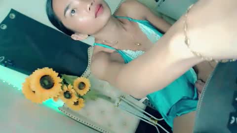 Snapshot of sexyshinixx chatting on 10/09/25, 08:40 sexyshinixx online show from 10/09/25, 08:40