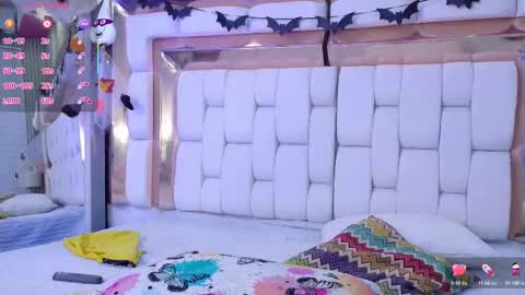 Kendall online show from 10/13/25, 12:27