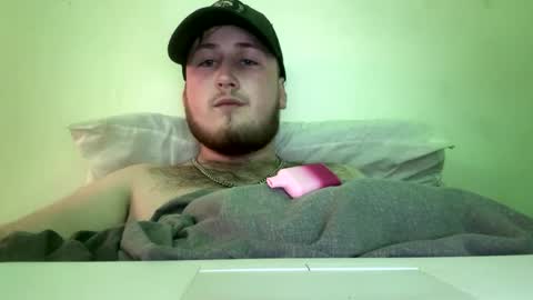 Snapshot of sexytradie05 chatting on 03/04/25, 10:38 sexytradie05 online show from 03/04/25, 10:38