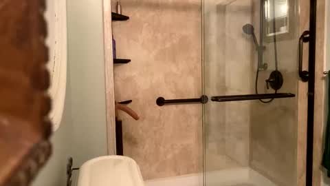 Smooth bi guy online show from 02/06/26, 07:34