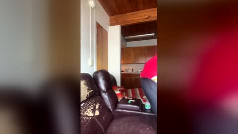 sexywhiteboi420 online show from 04/13/26, 08:36