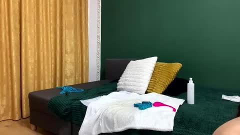 Snapshot of sexyycouple22 chatting on 02/26/25, 07:16 Sexycouple online show from 02/26/25, 07:16