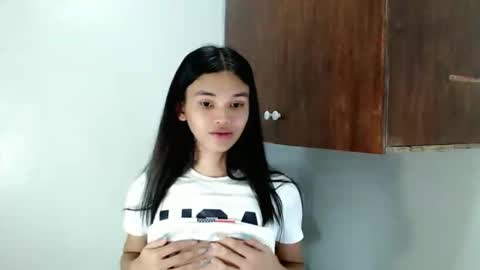 Zendaya online show from 11/22/25, 04:06