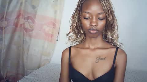 sexyzuriel online show from 03/18/26, 09:45