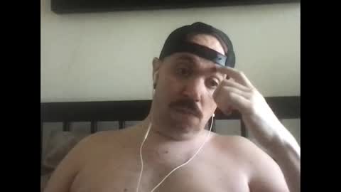 Snapshot of sfgiants1982 chatting on 09/25/25, 10:35 sfgiants1982 online show from 09/25/25, 10:35