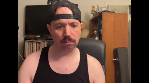 Snapshot of sfgiants1982 chatting on 09/30/25, 10:48 sfgiants1982 online show from 09/30/25, 10:48