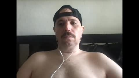 Snapshot of sfgiants1982 chatting on 10/04/25, 09:02 sfgiants1982 online show from 10/04/25, 09:02