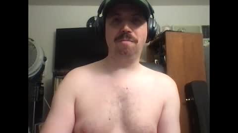 Snapshot of sfgiants1982 chatting on 10/09/25, 01:58 sfgiants1982 online show from 10/09/25, 01:58