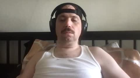 Snapshot of sfgiants1982 chatting on 10/18/25, 09:26 sfgiants1982 online show from 10/18/25, 09:26