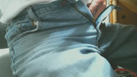 Bruce online show from 12/20/24, 10:43