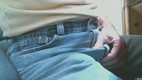 Bruce online show from 09/10/25, 07:25