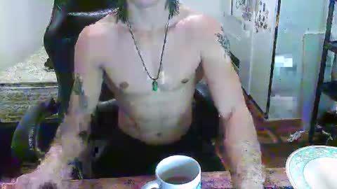 Snapshot of shacoklown chatting on 09/28/25, 02:17 shacoklown online show from 09/28/25, 02:17