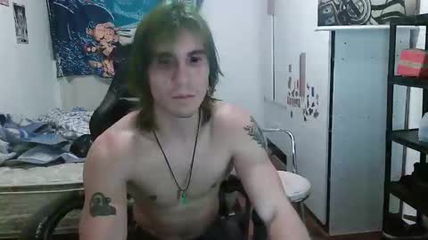 Snapshot of shacoklown chatting on 10/07/25, 12:19 shacoklown online show from 10/07/25, 12:19