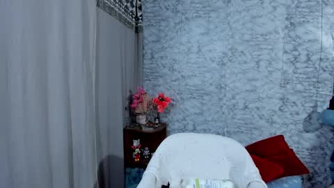 Liz online show from 10/22/25, 06:57