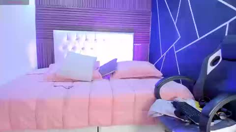 Liz online show from 03/12/26, 08:37