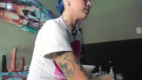 Snapshot of shadia_squirt chatting on 08/01/26, 10:03 shadia online show from 08/01/26, 10:03
