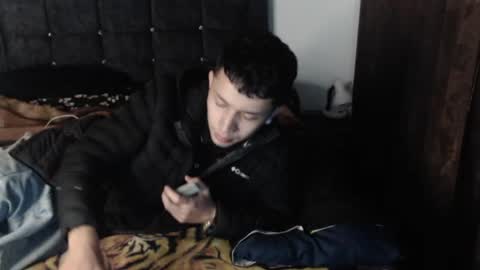 Snapshot of shadow_men_ chatting on 04/19/26, 06:35 james online show from 04/19/26, 06:35