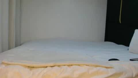 Snapshot of shadow_sweet chatting on 05/20/26, 12:06 Shadow online show from 05/20/26, 12:06