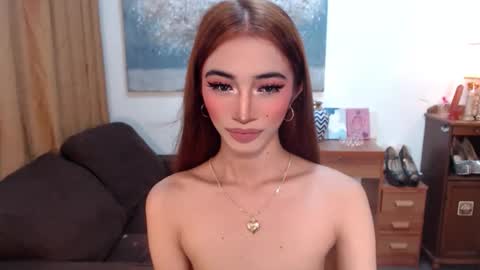 Snapshot of shaina_cummer chatting on 12/19/25, 02:29 shaina online show from 12/19/25, 02:29