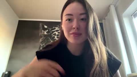 Hana online show from 11/16/25, 03:23