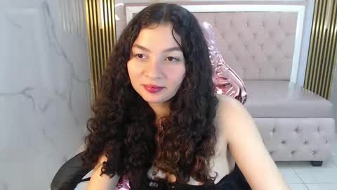 Snapshot of shalon_diaz_sub chatting on 12/12/24, 04:21 Shalon online show from 12/12/24, 04:21