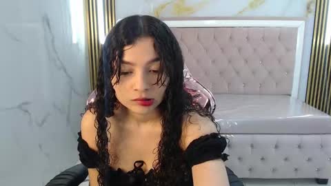 Snapshot of shalon_diaz_sub chatting on 12/19/24, 01:07 Shalon online show from 12/19/24, 01:07