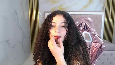 Snapshot of shalon_diaz_sub chatting on 12/30/24, 04:08 Shalon online show from 12/30/24, 04:08
