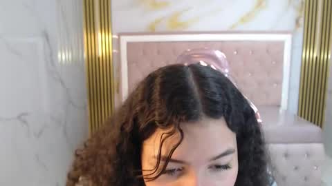 Snapshot of shalon_diaz_sub chatting on 01/09/25, 04:06 Shalon online show from 01/09/25, 04:06
