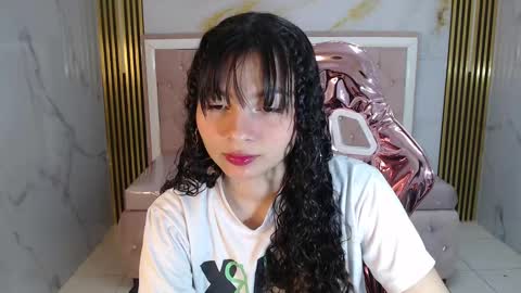 Snapshot of shalon_diaz_sub chatting on 02/22/25, 01:35 Shalon online show from 02/22/25, 01:35