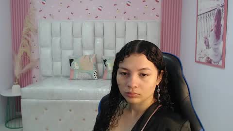 Snapshot of shalon_diaz_sub chatting on 10/06/25, 01:08 Shalon online show from 10/06/25, 01:08
