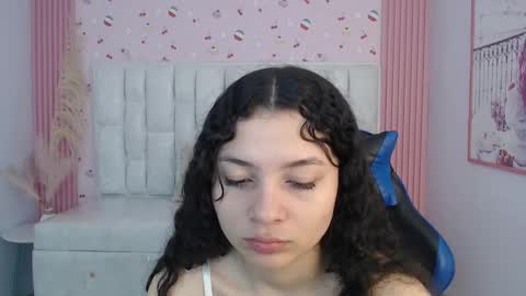 Snapshot of shalon_diaz_sub chatting on 10/20/25, 01:33 Shalon online show from 10/20/25, 01:33
