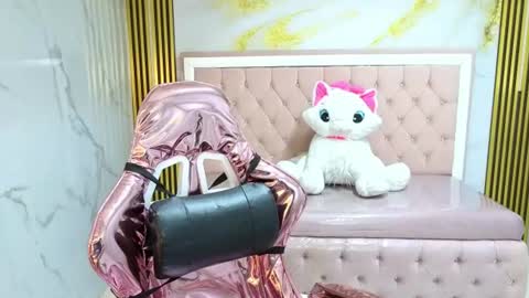 Snapshot of shalon_diaz_sub chatting on 07/18/26, 03:11 Shalon online show from 07/18/26, 03:11