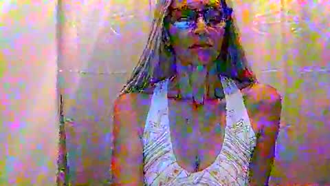 Snapshot of shamanwoman chatting on 10/26/25, 02:17 Shaman Woman online show from 10/26/25, 02:17