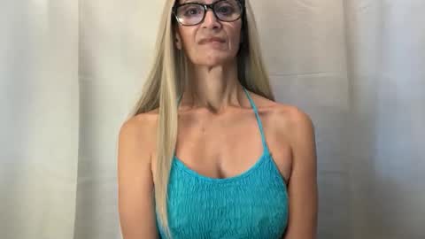 Shaman Woman online show from 11/13/25, 06:29