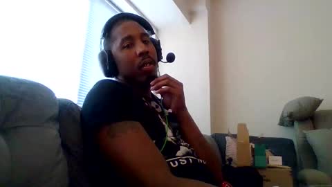 Snapshot of shameak chatting on 10/22/25, 07:57 Shameak online show from 10/22/25, 07:57