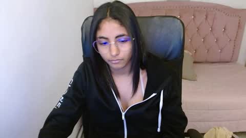 shanelle online show from 03/12/25, 09:12