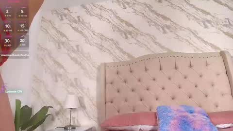 Snapshot of shanell__hott chatting on 10/13/25, 04:23 shanell online show from 10/13/25, 04:23