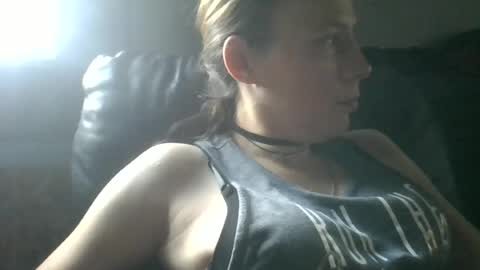 Snapshot of shanelle9270 chatting on 06/12/26, 09:35 shanelle9270 online show from 06/12/26, 09:35