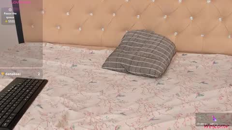 Snapshot of shanelle__ chatting on 03/08/25, 07:09 S H A N E L L E online show from 03/08/25, 07:09